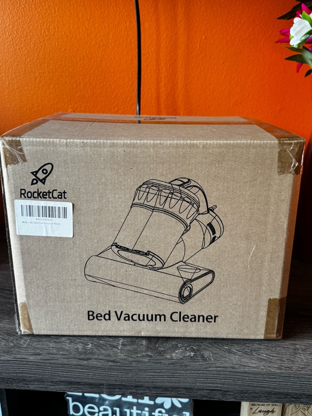 Bed Vacuum Cleaner - white